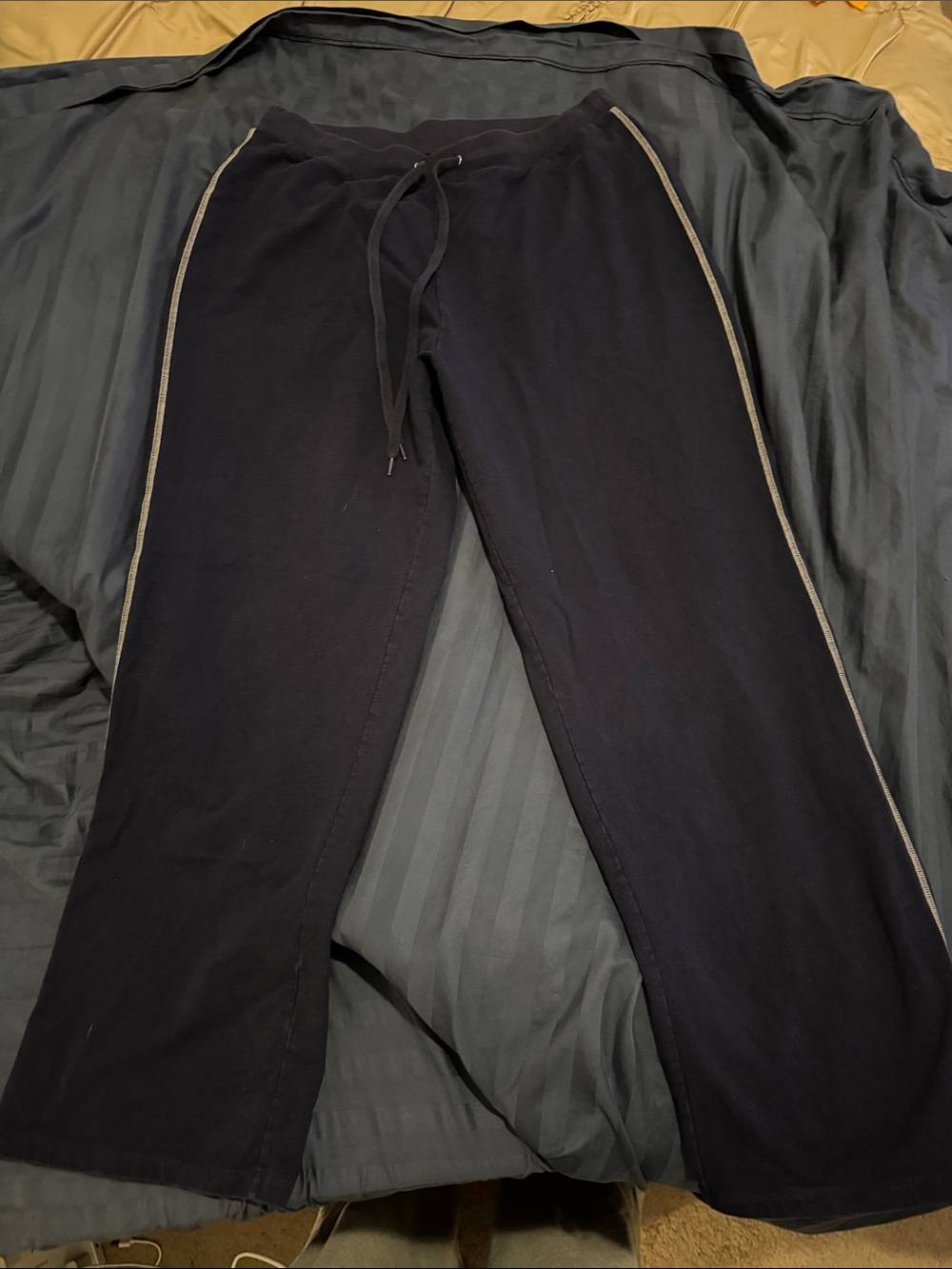 Cabernet Black Women's Drawstring Sweatpants with Contrast Piping